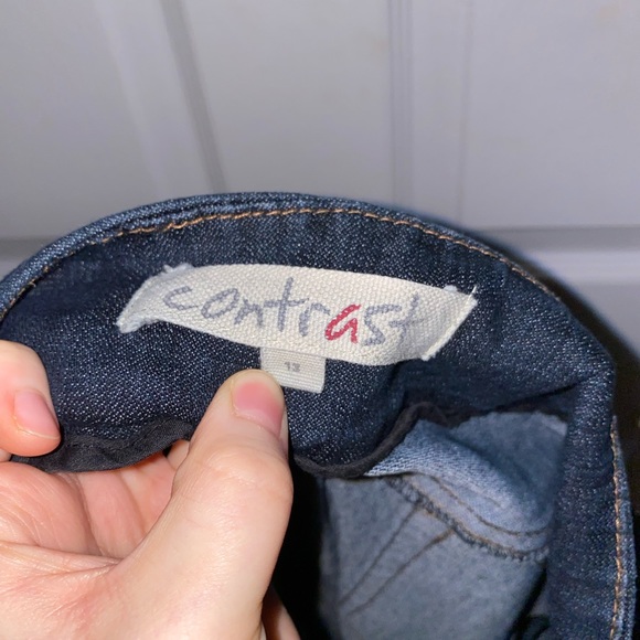 Contrast Denim Capris - Picture 6 of 8